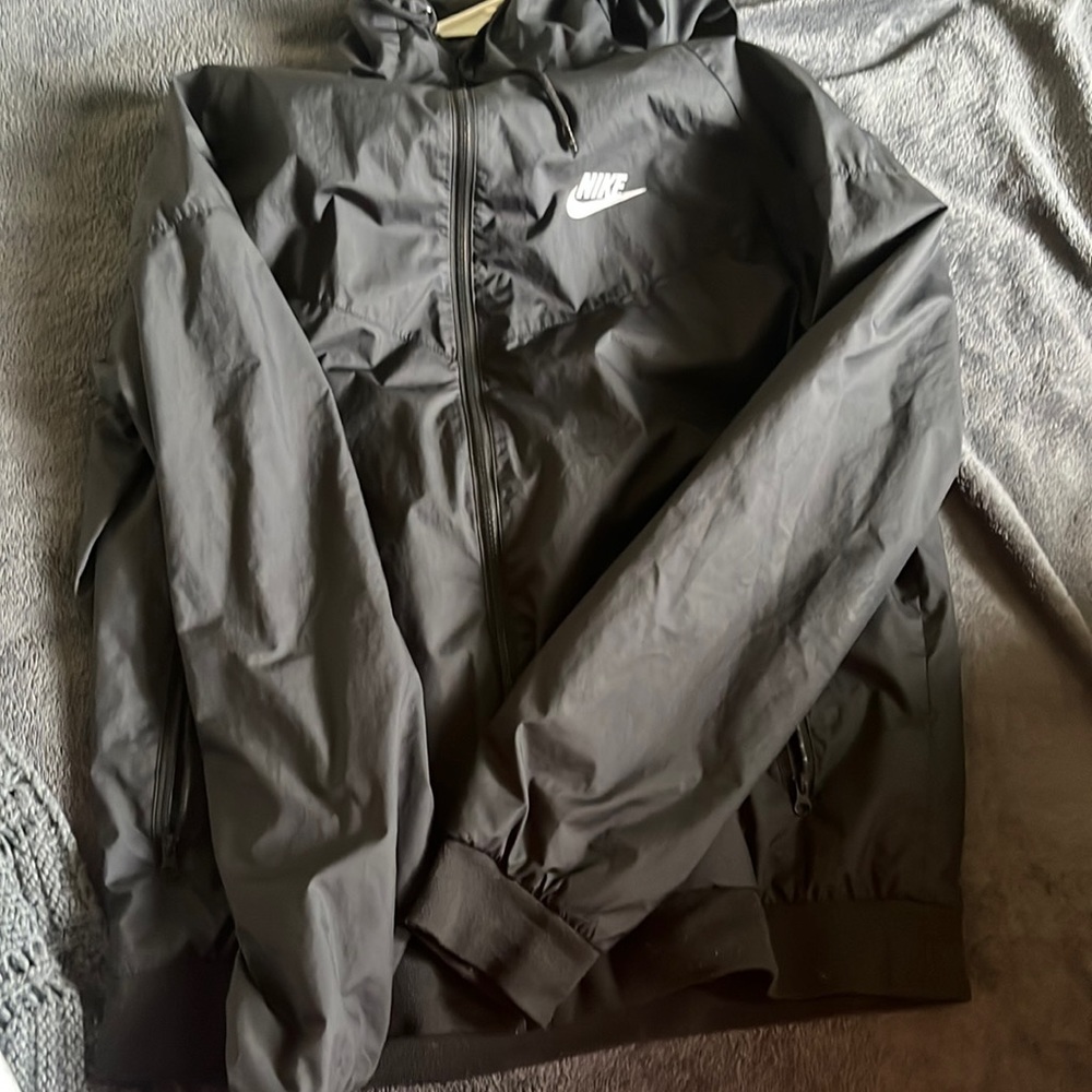 Nike wind breaker